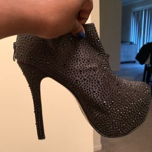 Ankle boots